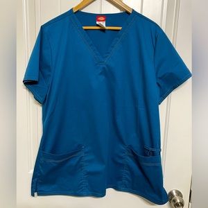 New Dickies Gen Flex Women's 2-Pocket Stretch V-Neck
Top Medical Scrubs